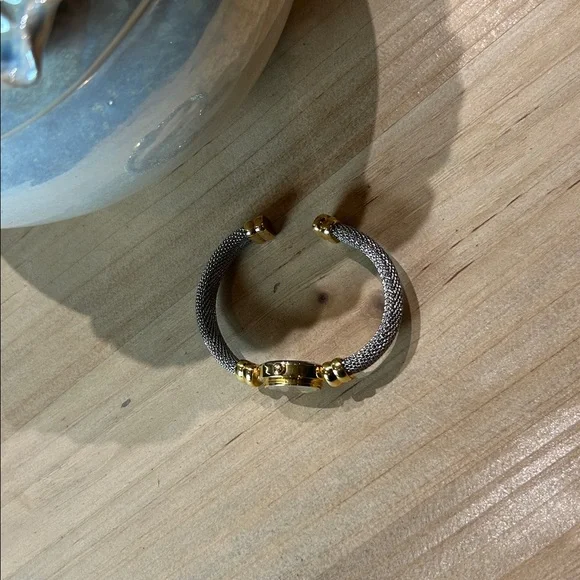 Pierre Jacquard Vintage Cuff Cable Knit Bracelet Watch Duo-Toned Silver/Gold - Picture 4 of 7